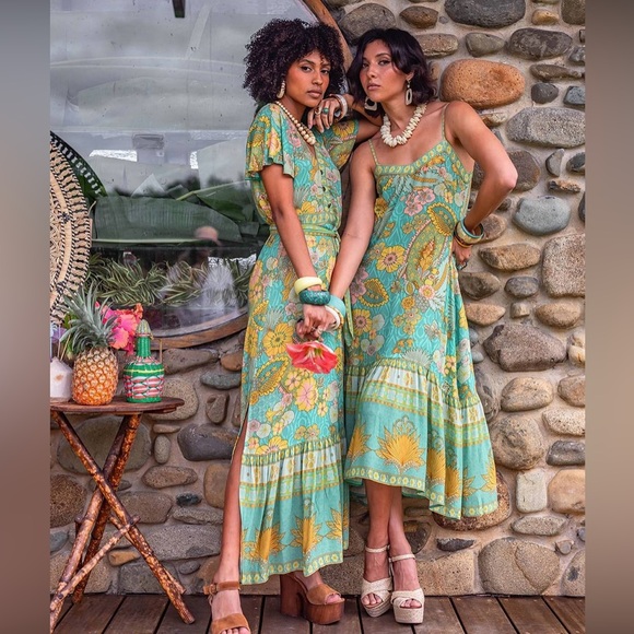 Nine Lives Bazaar Soleil Dress in Hawaii - Picture 7 of 7